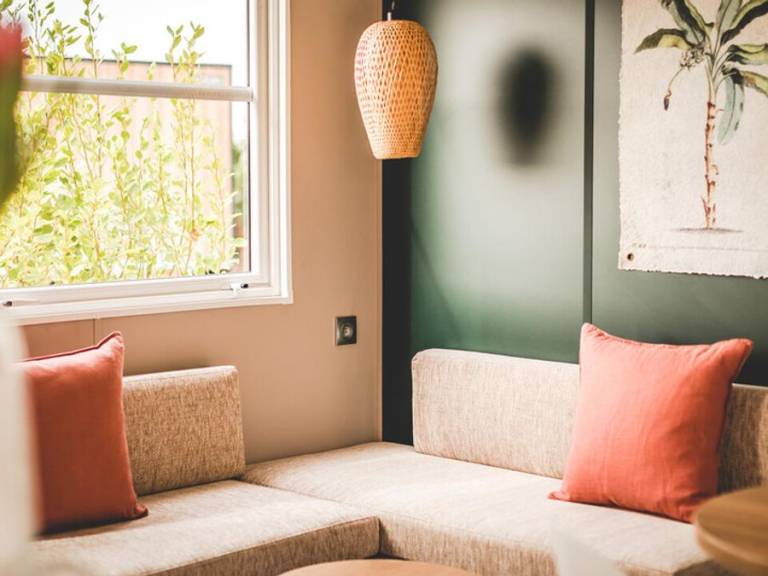 Children-friendly mobile home with grill, terrace & heated pool | Pets allowed — photo 4