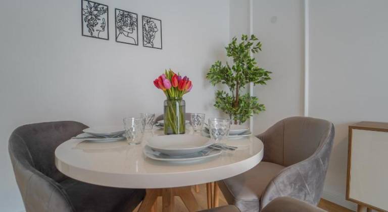 Holiday apartment with yard & patio | Suitable for remote work | Pets are welcome in Vienna