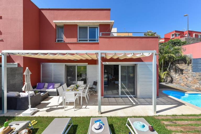 Villa with grill, terrace & yard in San Bartolomé de Tirajana