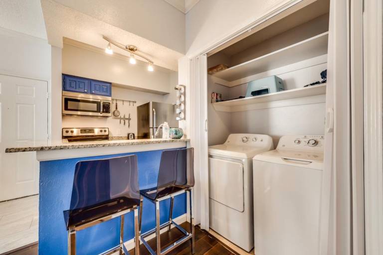 I34 – World Cup Stay - 18 min to AT&T - Sleeps 2 - Public Transit — photo 5