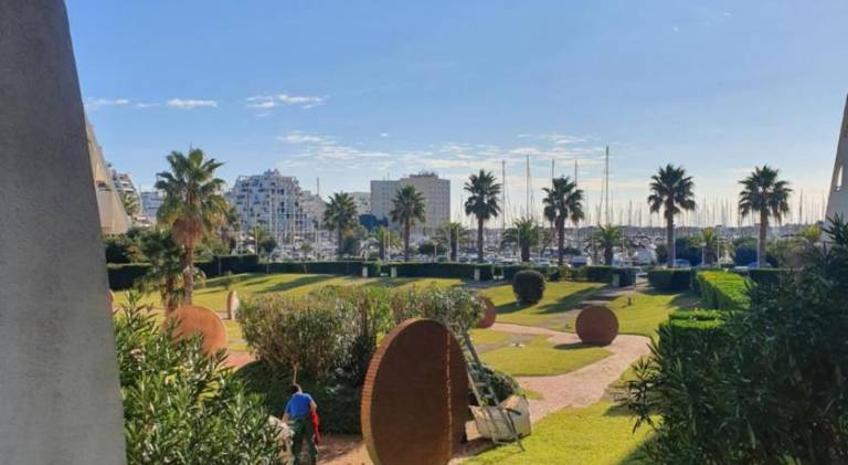 Beautiful holiday apartment | Next to the beach | Pets allowed in La Grande-Motte