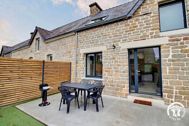 Lovely gite with barbeque, garden & patio | Dogs allowed — photo 5