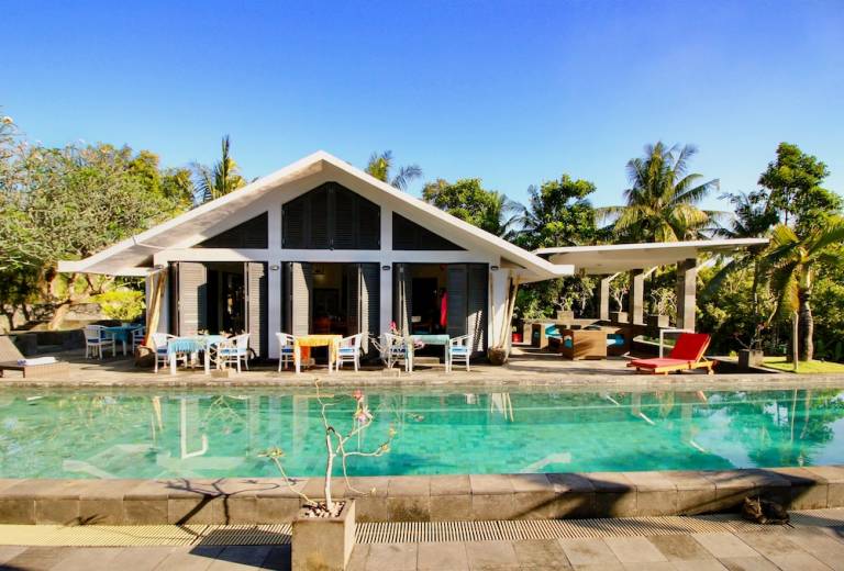 Villa Kayu Putih