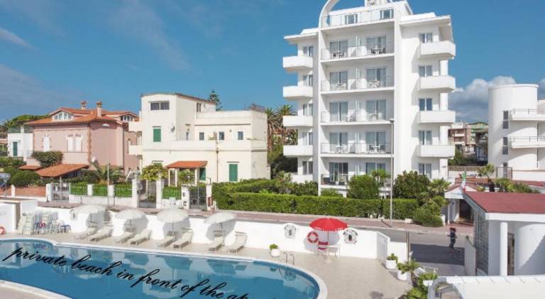 Fracco's House S. Marinella fronte mare 36' di treno da Roma — photo 3