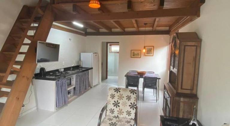 Beautiful vacation home with jacuzzi, pool & yard | Beach nearby | Perfect for remote work | Pets allowed — photo 5