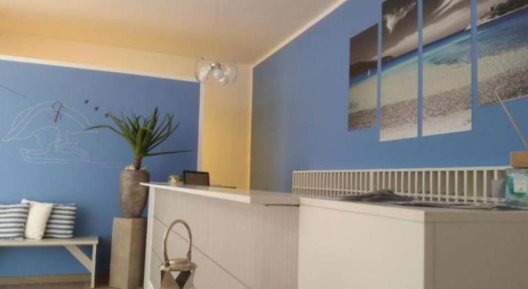 Apartment with pool — photo 3