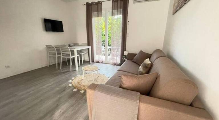 Rental apartment with 1 room for 4 persons — photo 2