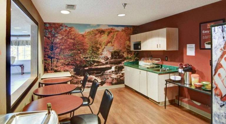 Rodeway Inn & Suites Lewisville I-35 — photo 2