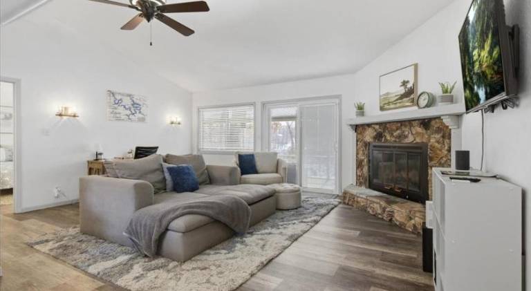 Vacation home with hot tub in Osage Beach, MO