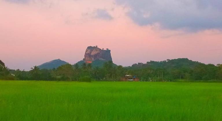 Charming lodge with terrace & garden | Pet-friendly in Dambulla