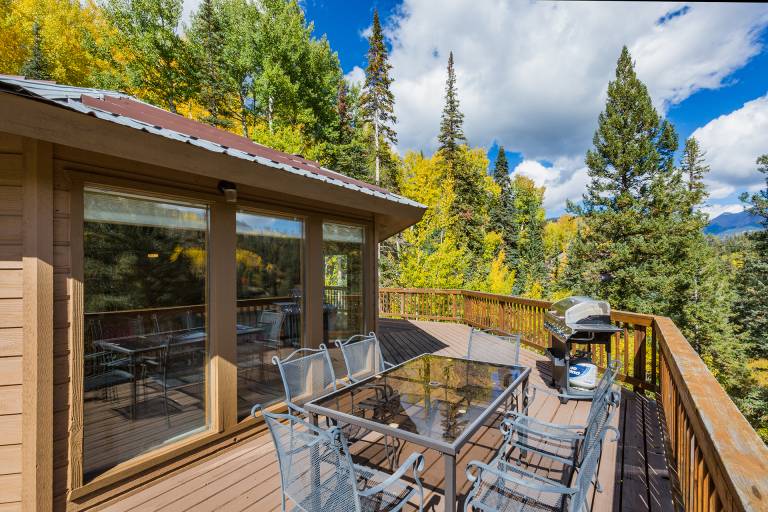 Cabin on Columbine Lake - Large deck - Hot Tub/Views - 1 mile to Purgatory — photo 3