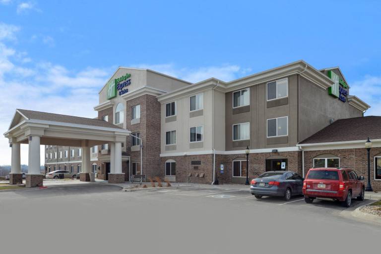Holiday Inn Express Hotel & Suites Omaha West By IHG — photo 2