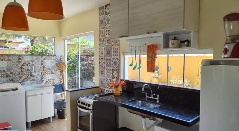 Vacation home with pool — photo 4