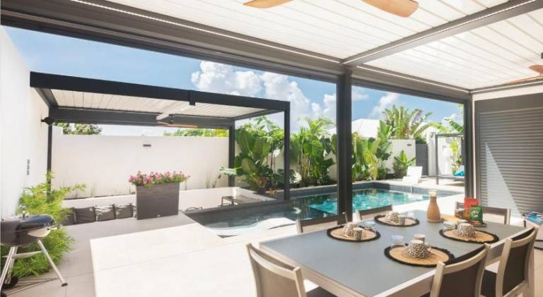 Villa with terrace, grill & yard — photo 3