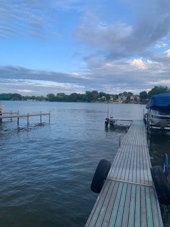 House  Camp Lake