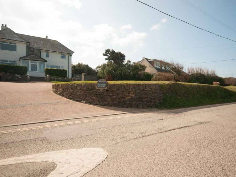 Beautiful cottage with garden | Beach view | Beach nearby | Pets allowed in Newquay