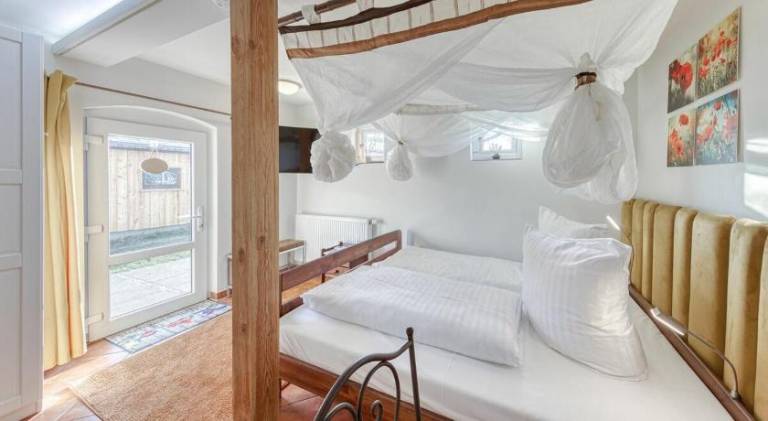 Beautiful apartment with yard & terrace | Pets are welcome — photo 2