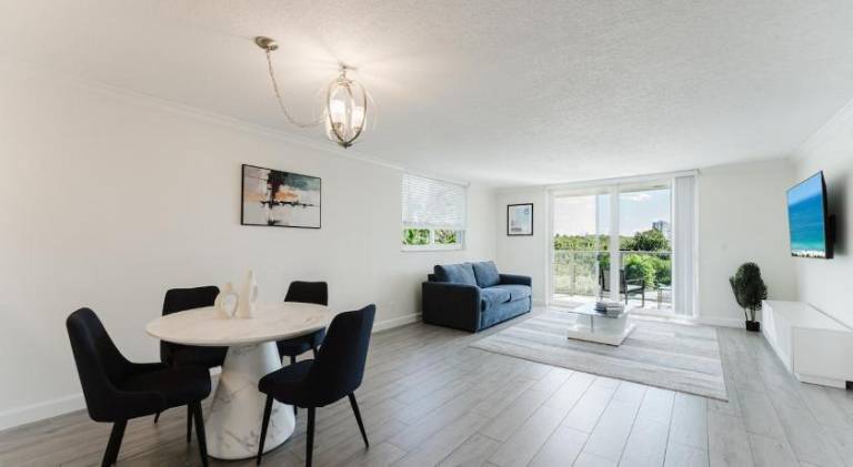 Rental apartment with pool — photo 2