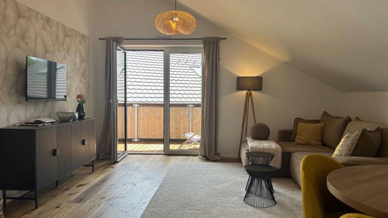 Ferienwohnung mit Hund in Windschnur, Übersee für max. 3 Personen Ferienwohnung mit Hund in Windschnur, Übersee für max. 3 Personen