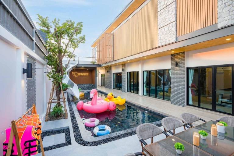 Fully equipped villa with BBQ, hot tub & pool | Close to the beach | Perfect for remote work | Pets are welcome in Phetchaburi