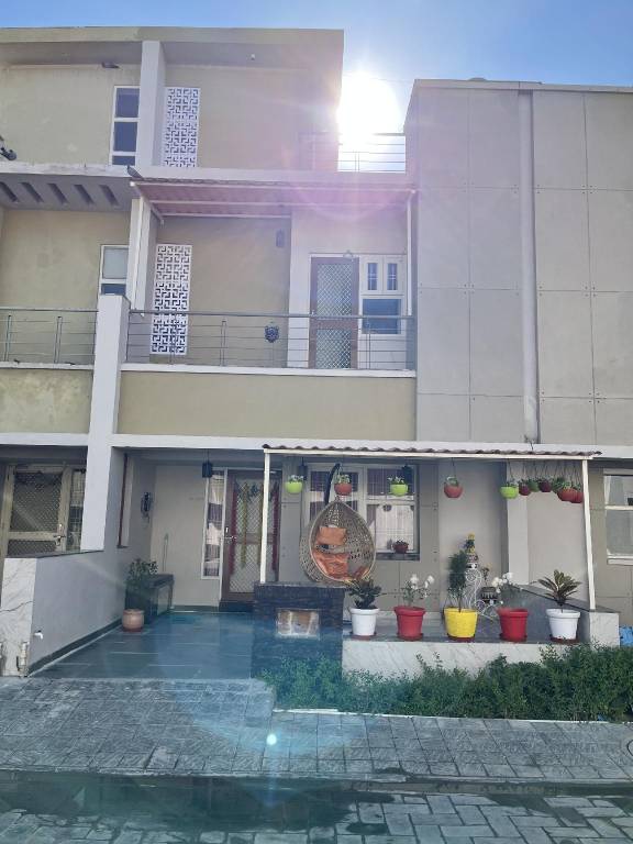 Villa with yard & barbeque — photo 5