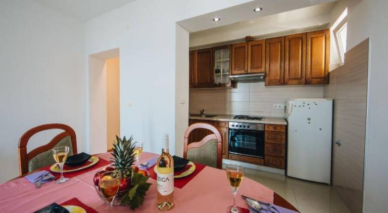 Rental apartment with 2 rooms for 4 persons — photo 2