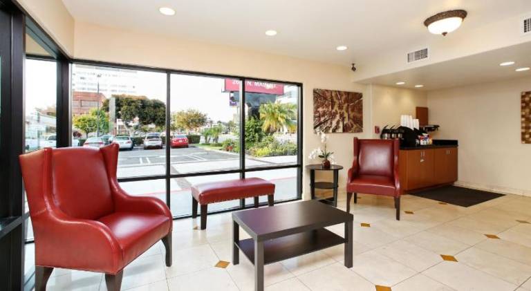 Red Roof Inn Santa Ana — photo 5