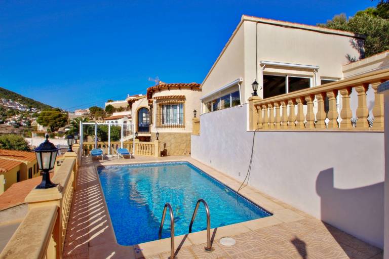 Fully equipped villa with private pool, garden & barbeque | Mountain view | Beach nearby | Pets are welcome — photo 4