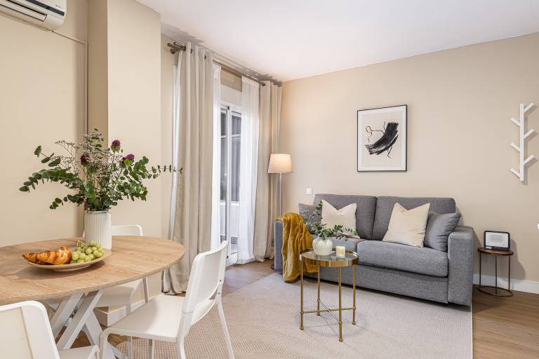 Nice apartment with patio | Near Seville Cathedral | Pet-friendly — photo 2