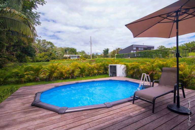 Child-friendly beautiful vacation home with garden, pool & grill | Dogs allowed — photo 3
