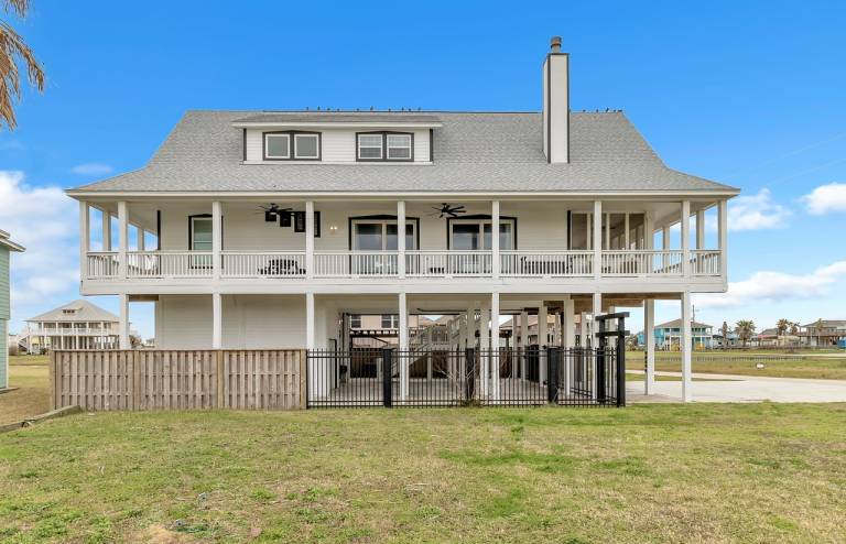 Vacation home with garden & grill | Beach view — photo 2