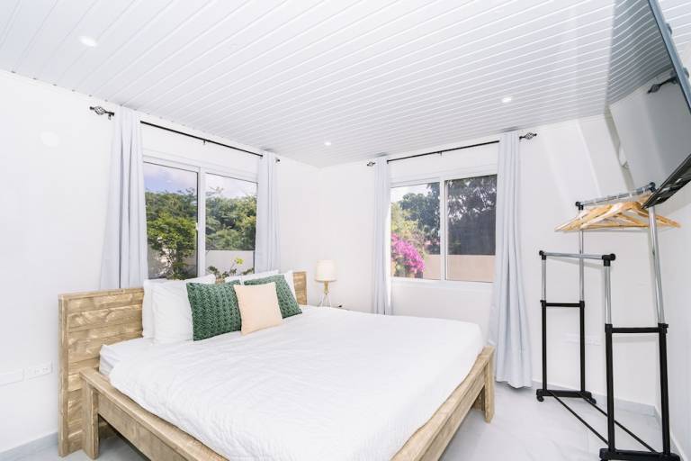 Cottage Palm Beach
