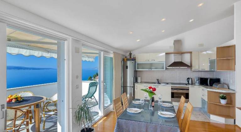 Big holiday apartment with garden & patio | Beach nearby | Pets are welcome — photo 4