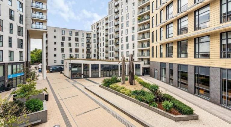 Holiday apartment with yard — photo 2