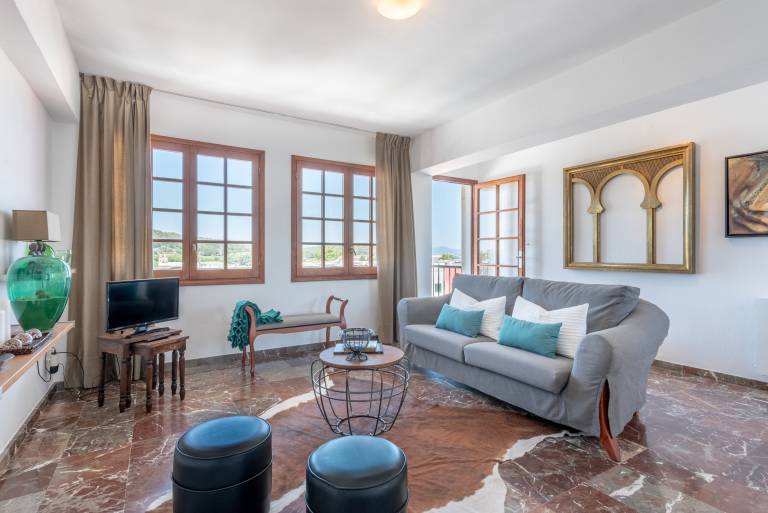 Apartment with patio | Mountain view | Good for workation in Felanitx