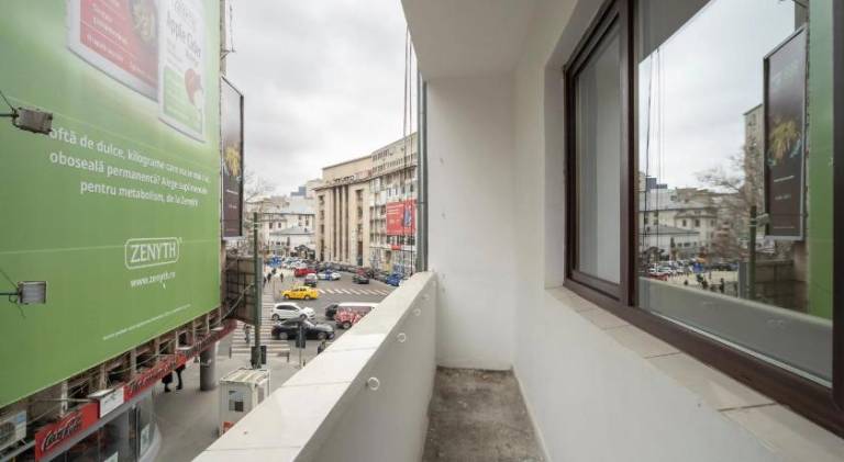 Stylish 2BR Gem in the Heart of Piata Romana — photo 4