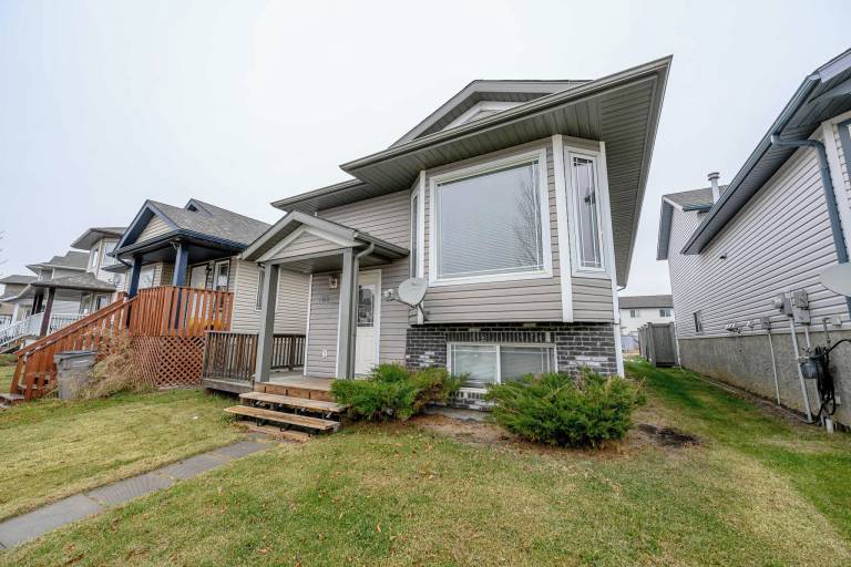 House  Grande Prairie