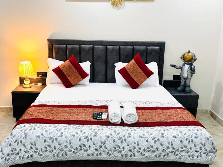 Apartment Malviya Nagar