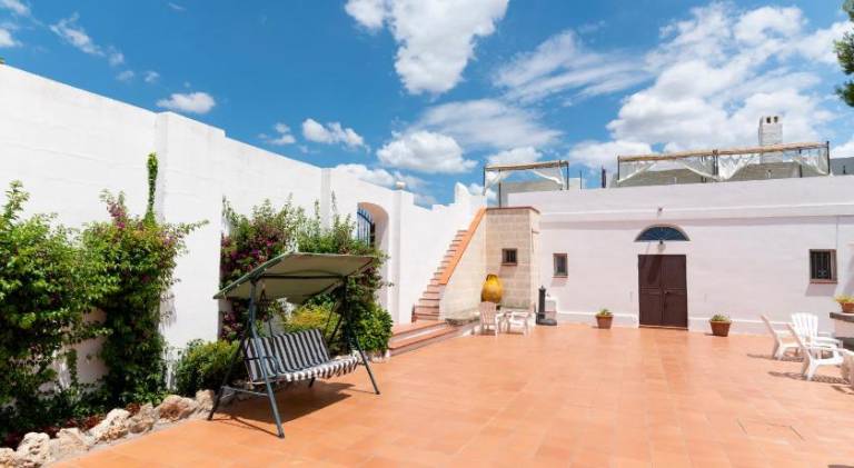 Vacation home with garden, terrace & pool | Suitable for remote work | Dogs allowed — photo 3