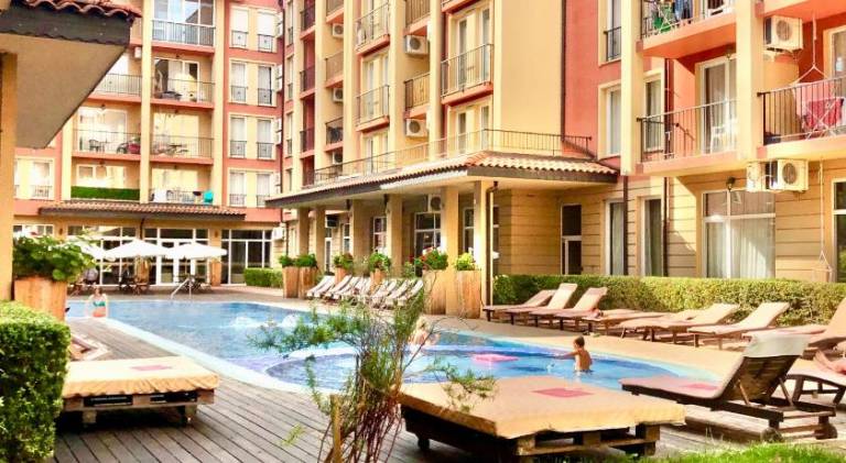 Holiday apartment with garden, terrace & pool | Pets allowed — photo 2
