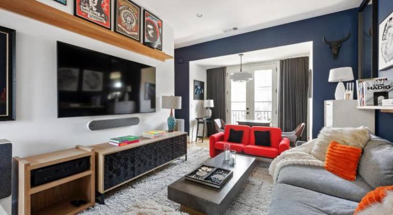 House | Pets are welcome in Atlanta, GA