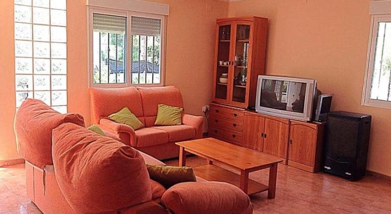Vacation home with garden, BBQ & private pool — photo 2