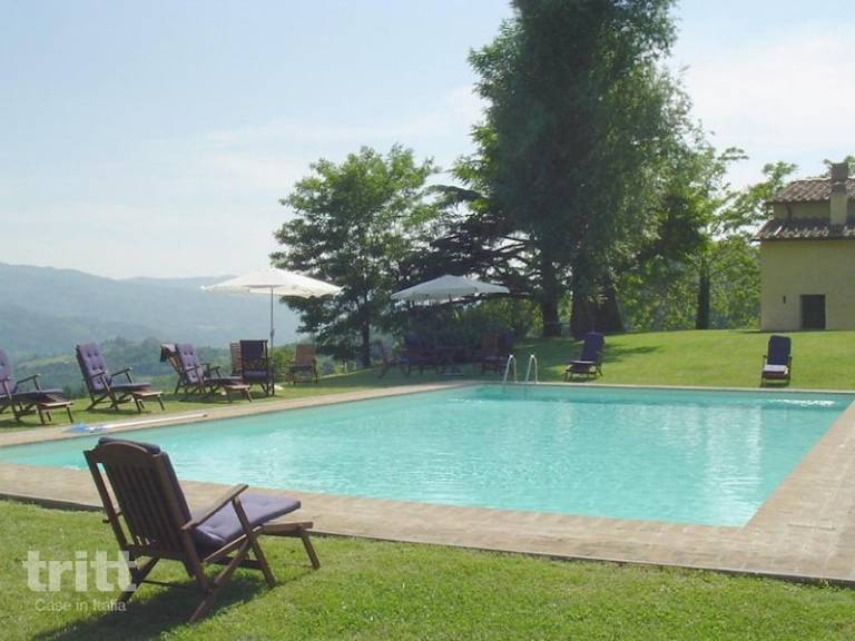 Fully equipped house with patio, private pool & yard | Pets are welcome in Vicchio