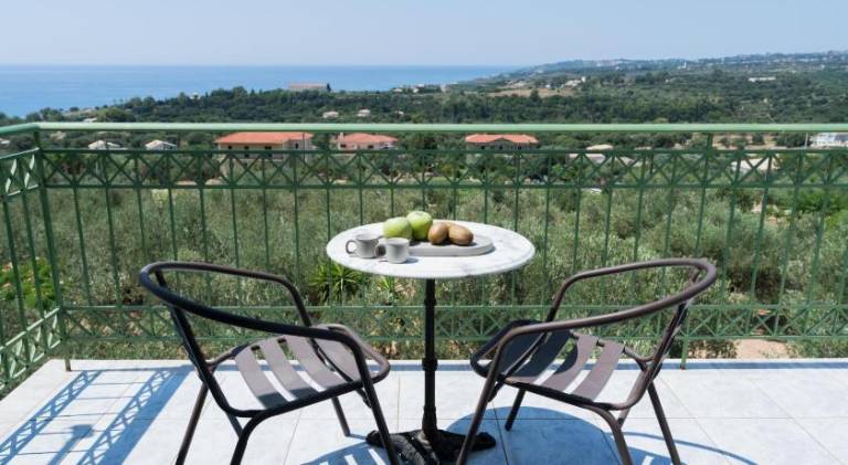 Wonderful apartment with patio & garden | Good for workation | Pet-friendly — photo 3