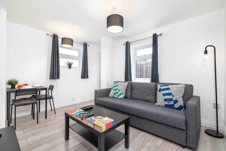 Condo  Watford