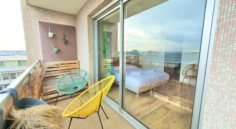 Vue Toits d Amiens Sauna & Cinema Balcon Parking — photo 4