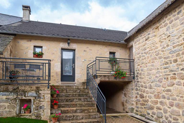Beautiful gite with terrace | Pets are welcome — photo 2