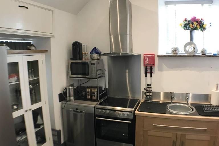 Barn-Sleeps 2-Parking-Near Alton Towers/Peak Dist — photo 4