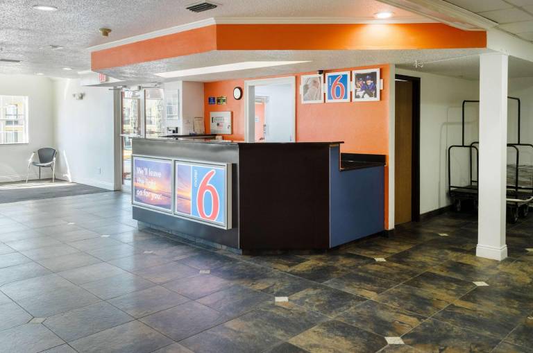 Motel 6 Mobile, AL — photo 3