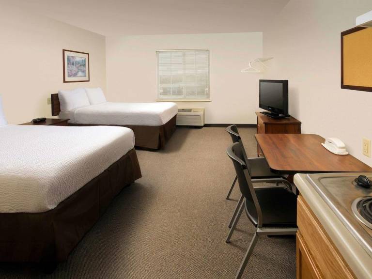 WoodSpring Suites Midland — photo 2